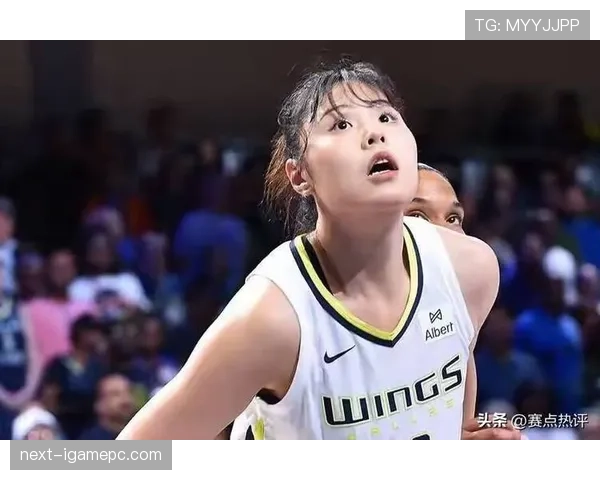 李月汝机场那只包比我半年工资多,站旁边都尴尬得不敢吸气 李月汝机场那只包比我半年工资多,站旁边都尴尬得不敢吸气